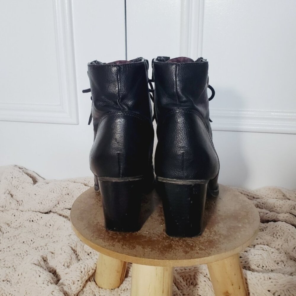 Vintage Y2K MADDEN GIRL "Whipster" Lace Up Prairie Ankle Boots - Picture 6 of 15